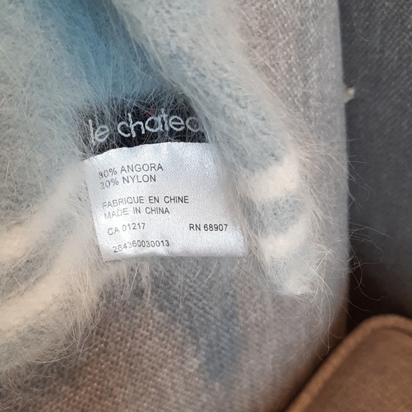 Le Chateau Angora Scarf - Picture 2 of 2
